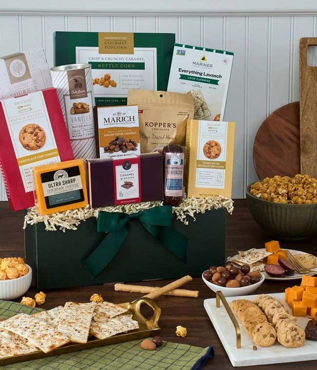 Premium Gourmet Snack Basket