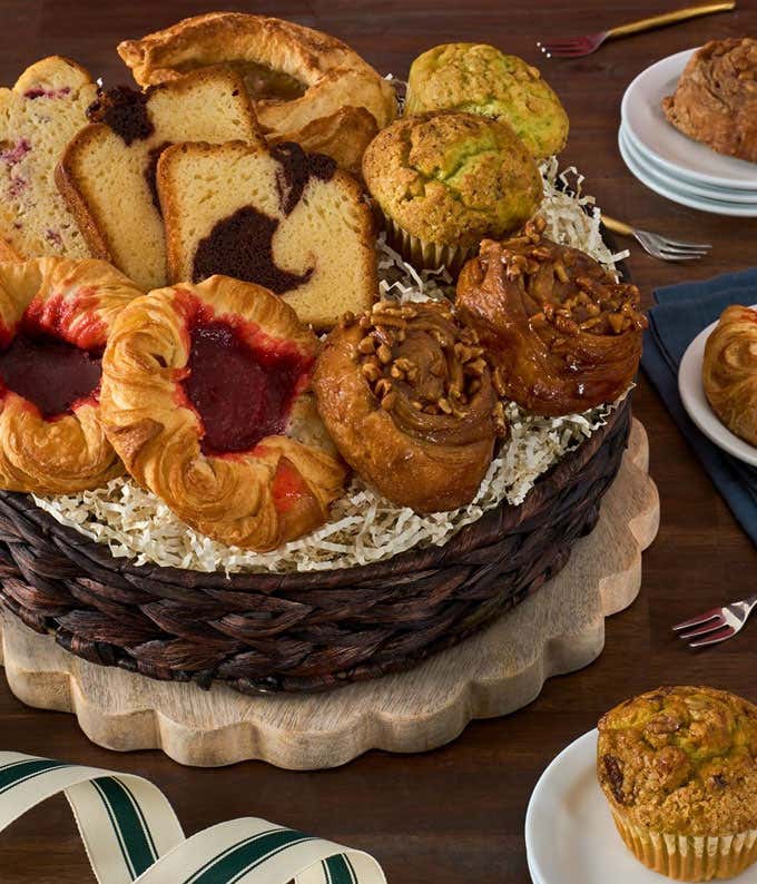 Breakfast gift delivery with package mix, coffee, syrup and more. 