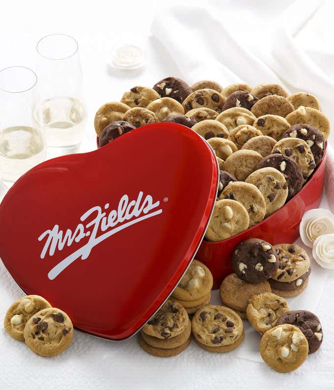 Classic Heart Cookie Tin - 48 Piece